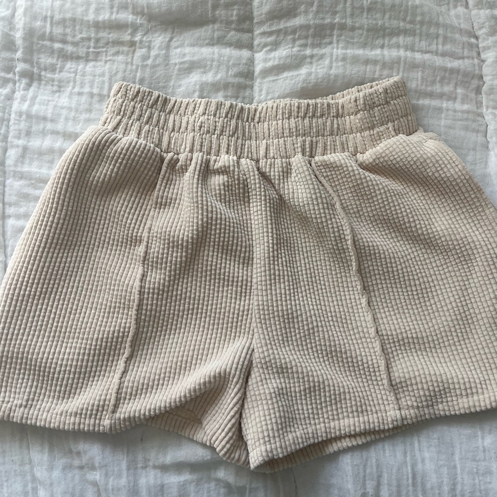 Urban Outfitters BDG Size S Textured Shorts
